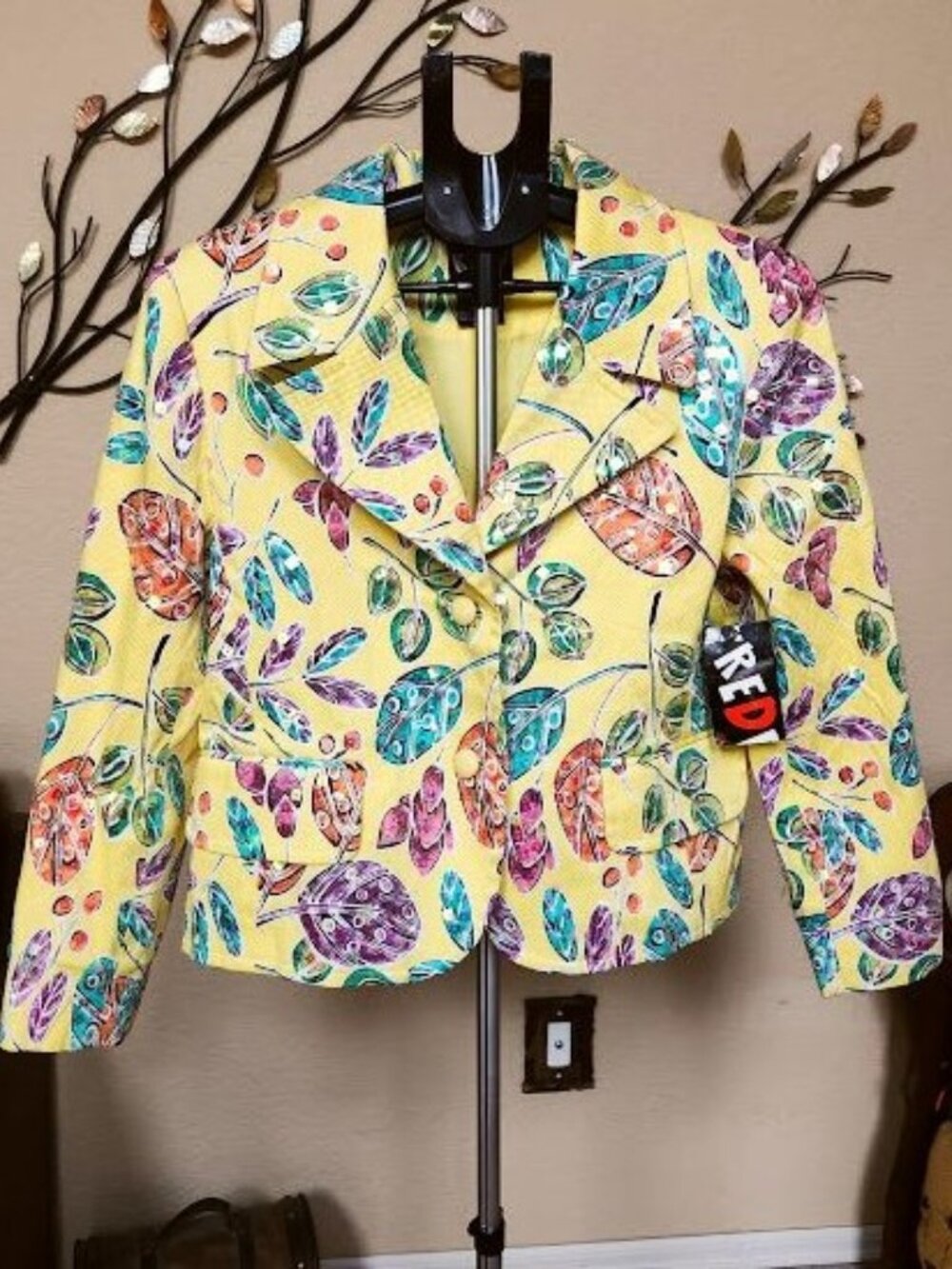 NWT Redd Jeans Sz 8 Aloha botanical yellow leaf print with sequins blazer
